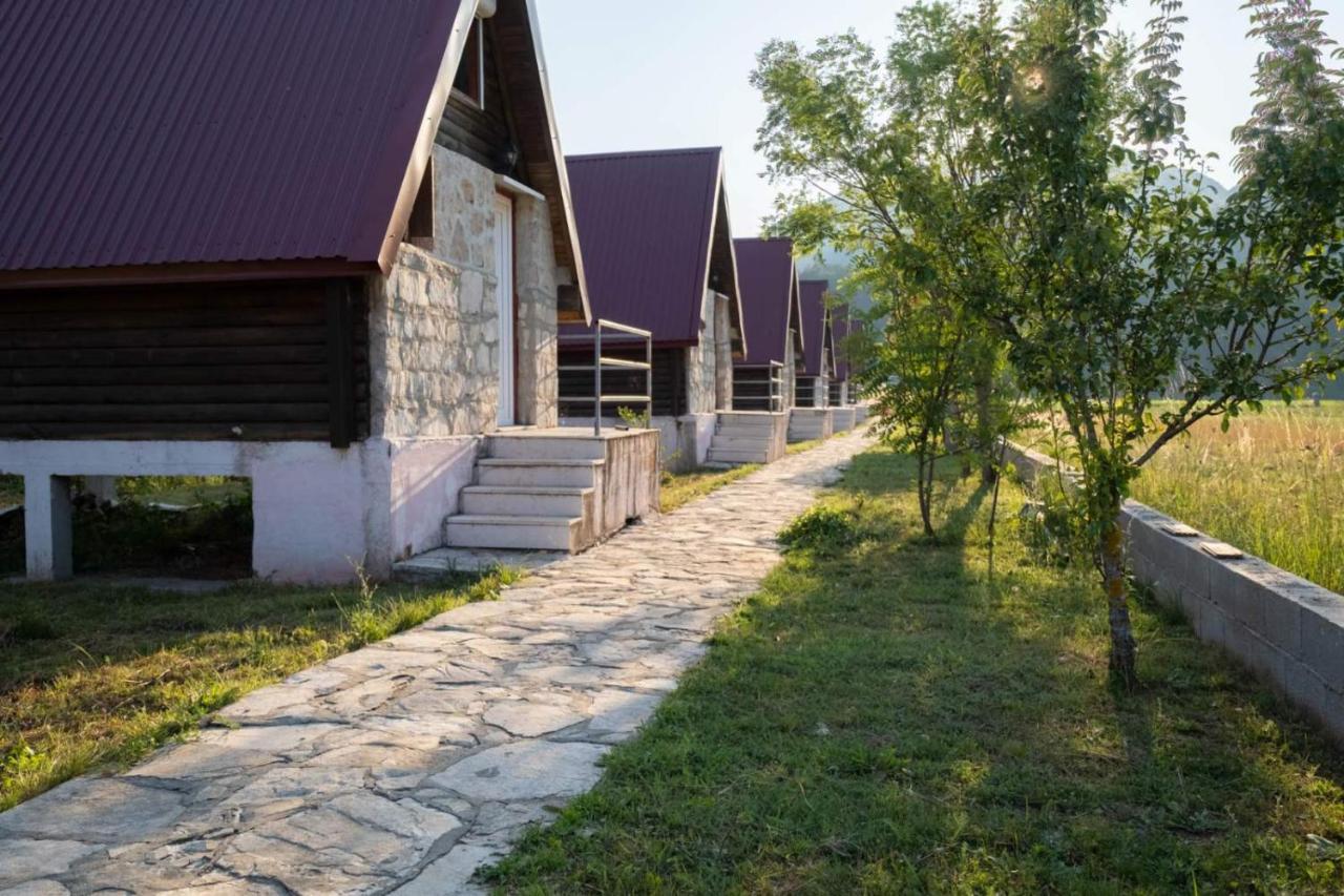 Etno Selo Bastadur Цетине Экстерьер фото